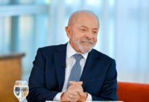 Lula anuncia proposta de Pé-de-Meia Universitário com bolsa mensal de R$ 700